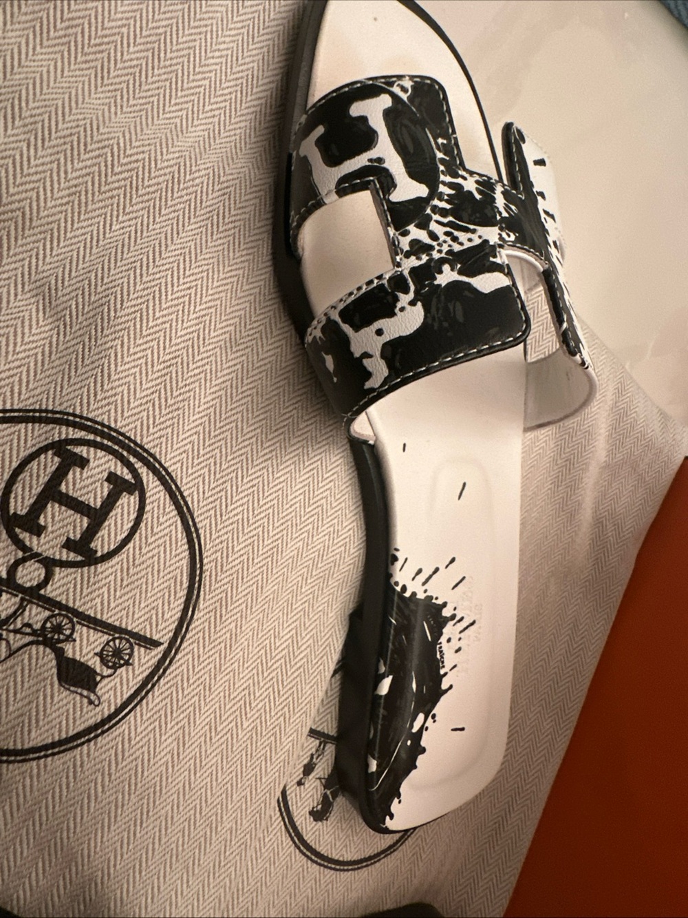 Hermes White and Black Oran Splash Slide Sandals - Picture 6 of 9